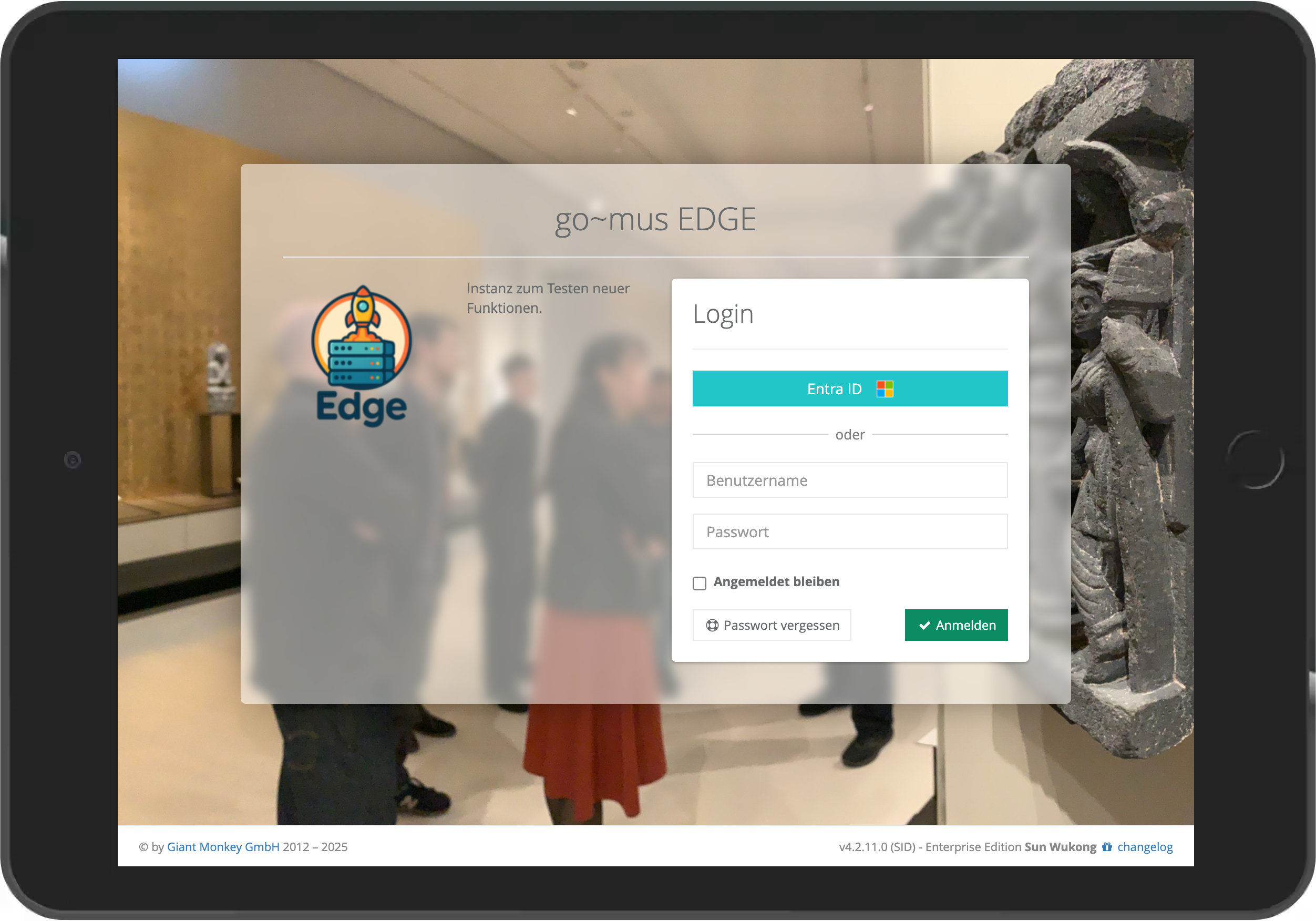 iPad Screenshot der Login Maske mit Entra ID Login